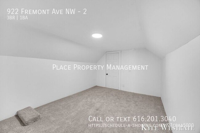 Building Photo - 922 Fremont Ave NW