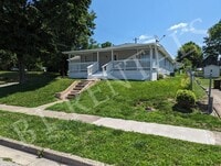 Building Photo - 326 6th St