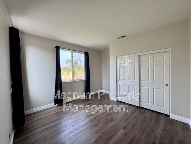 Building Photo - 34333 Northhaven Dr