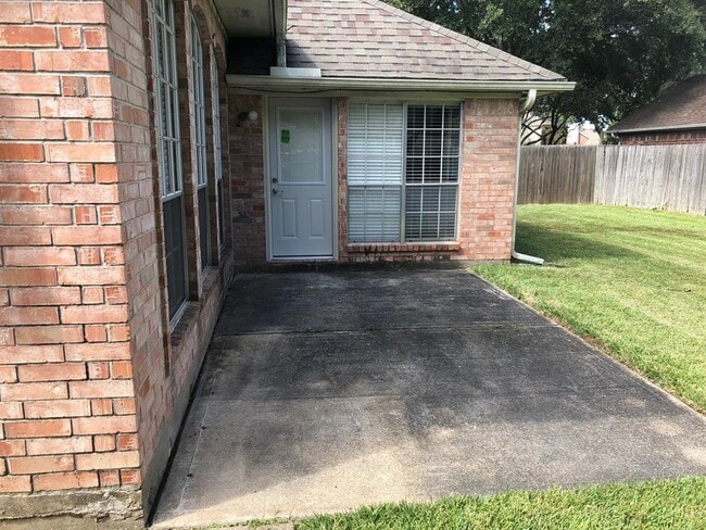 Building Photo - 4610 Plantation Creek Dr