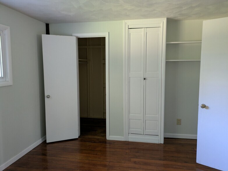 Building Photo - 11220 Vista Dr