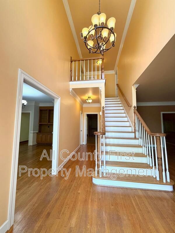 Building Photo - 2438 Kings Arms Dr