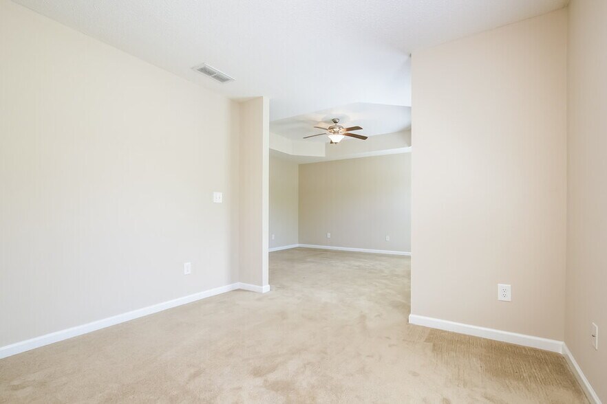 Building Photo - 3404 Silver Stream Way NW