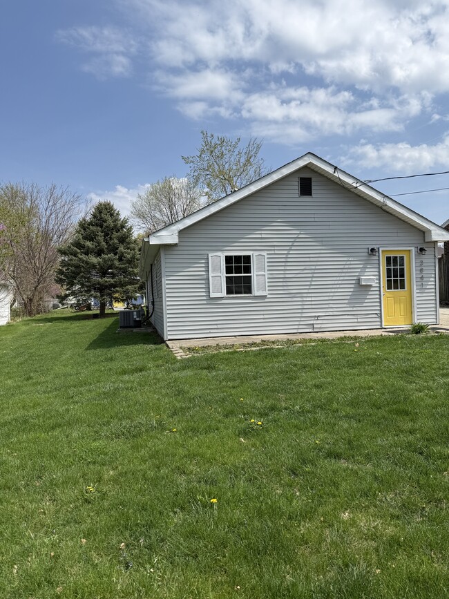 Building Photo - 3841 54th St