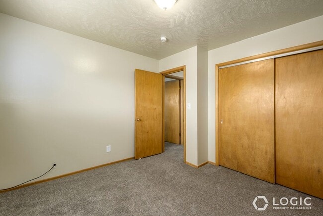 Building Photo - Beautiful Home in South Ogden!