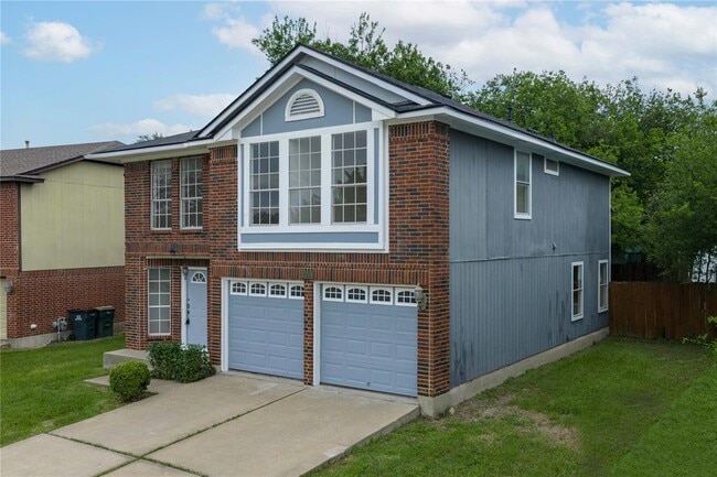 Building Photo - 13701 Cambourne Dr