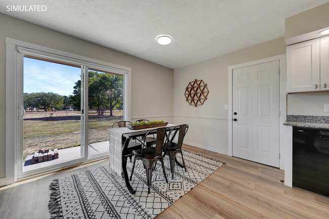 Building Photo - Look at this Ranch!