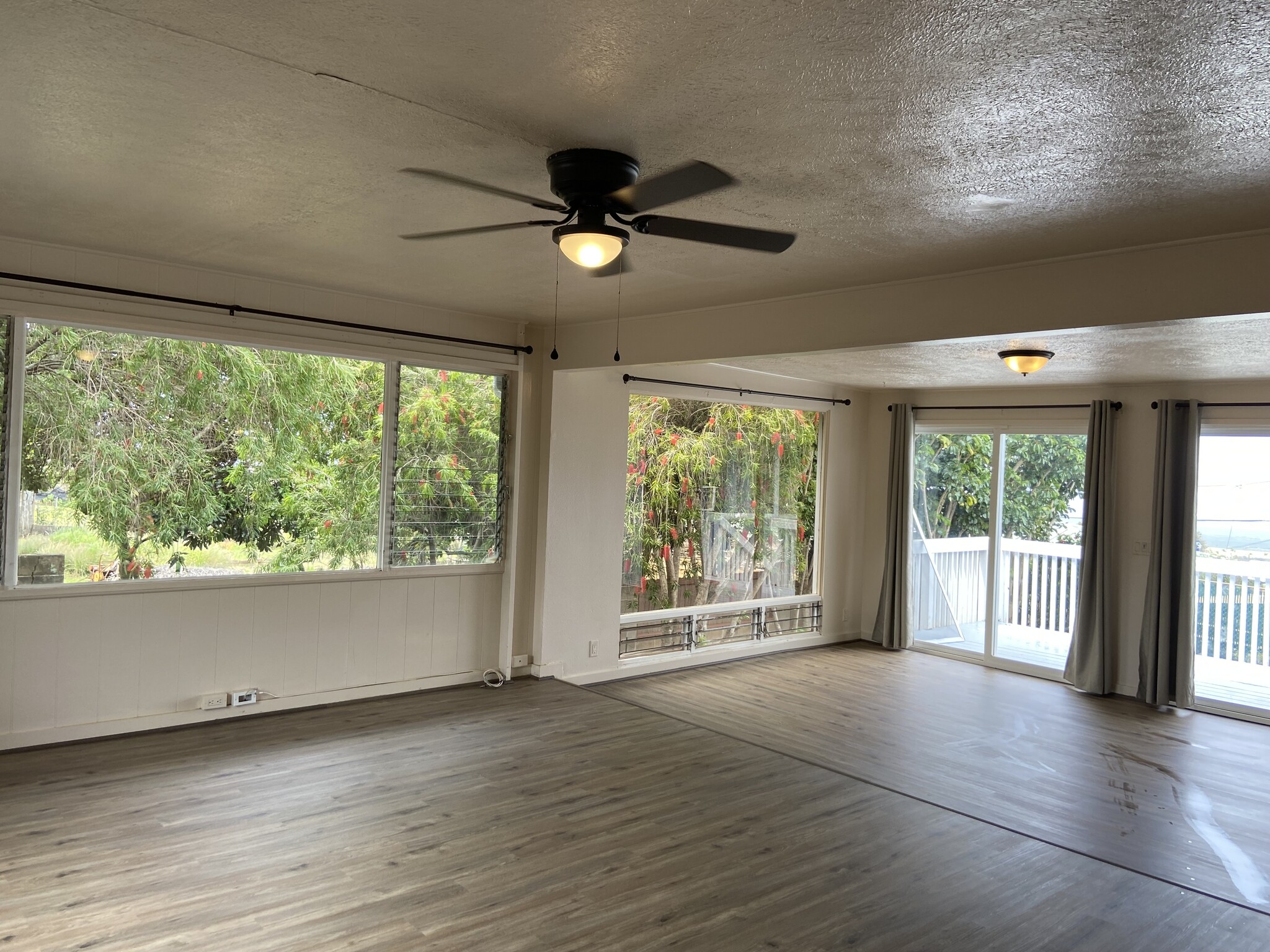 Living/Family room - 2842 Old Haleakala Hwy