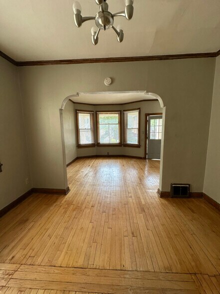 Building Photo - 2816 N Fratney St