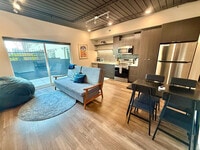 Building Photo - 360 W 200 S