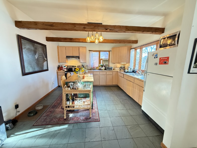 Building Photo - 557 Pearl St