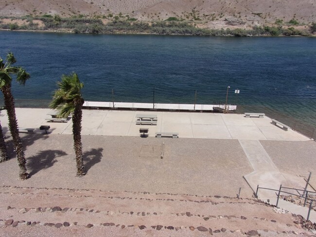 Primary Photo - 2 BR WATERFRONT Fully Furnished/Utilities ...