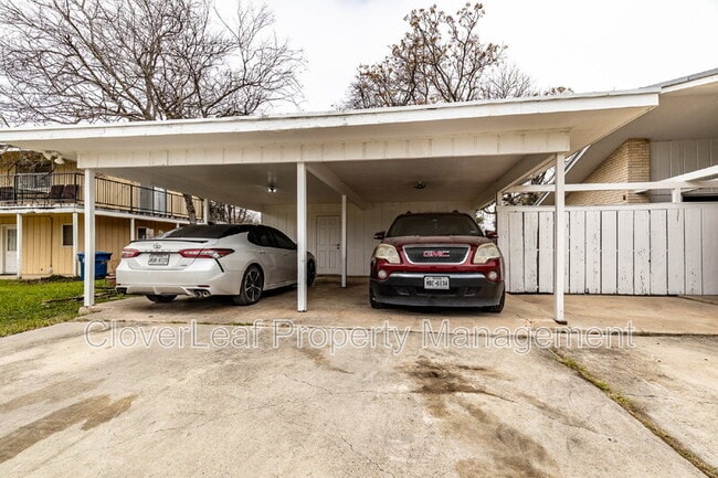 Building Photo - 319 Gaiety Ln