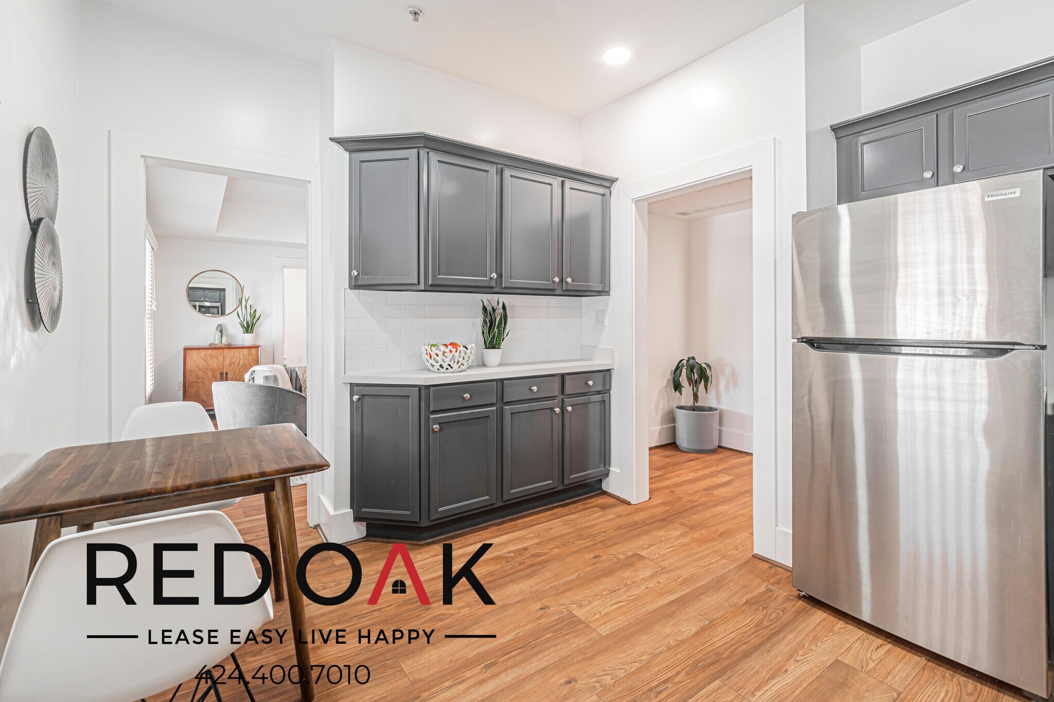 Building Photo - 6533 Hollywood Blvd