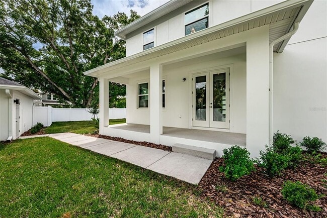 Building Photo - 1701 25th Ave N