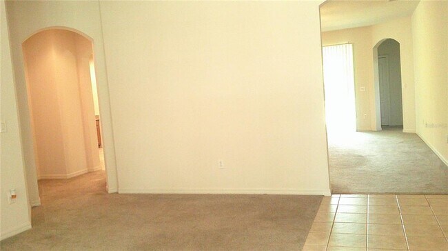 Building Photo - 609 Cedar Waxwing Dr