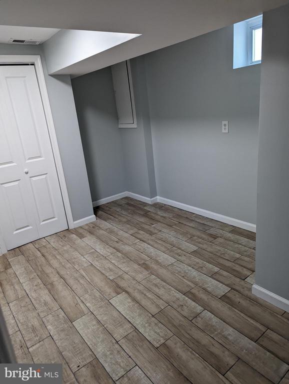 Building Photo - 9033 Old Court Rd