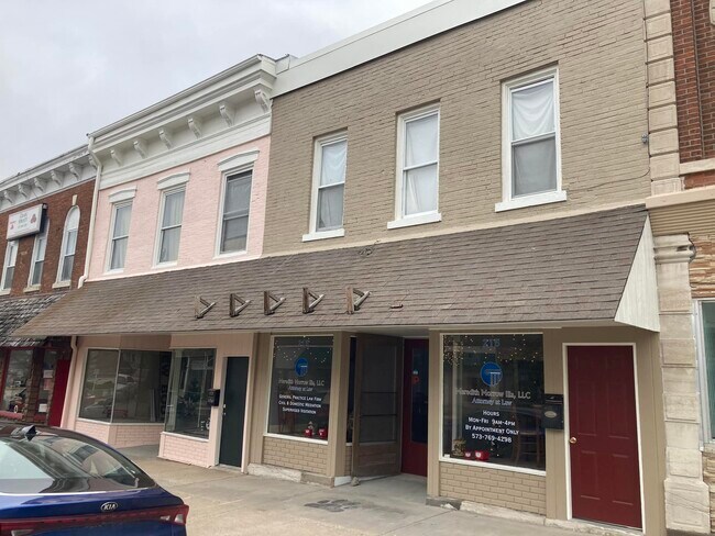 215A S Main (above Law Office) - 215 S Main St