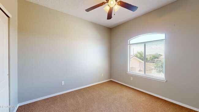 Building Photo - 12231 Tierra Baja Way