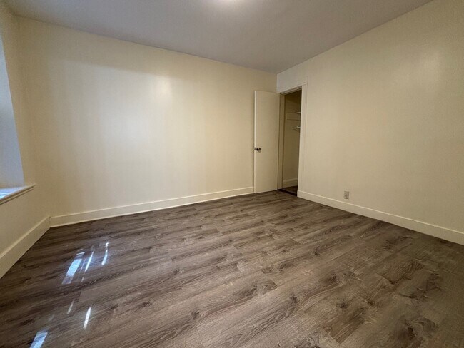 Building Photo - 69 Myrtle St