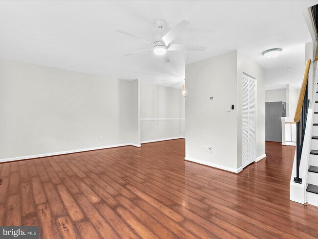 Building Photo - 2499 Vineyard Ln