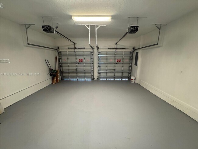 Building Photo - 11362 SW 137th Pl