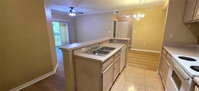 Building Photo - 5618 Pinnacle Heights Cir
