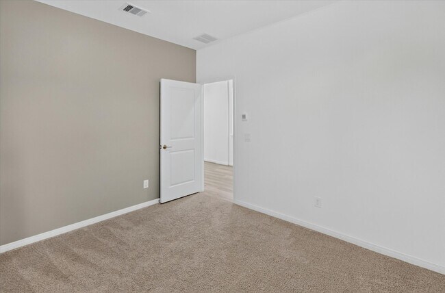 Building Photo - 1526 Ojeman Rd