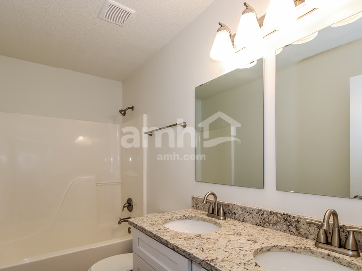 Building Photo - 2458 Baird Dr