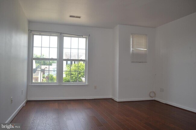 Building Photo - 5413 Silver Maple Ln