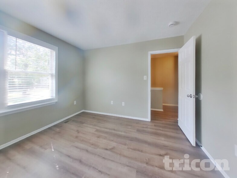 Building Photo - 1051 Dorset Dr