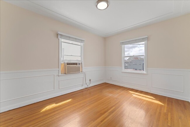 Building Photo - 335 N Genesee Ave