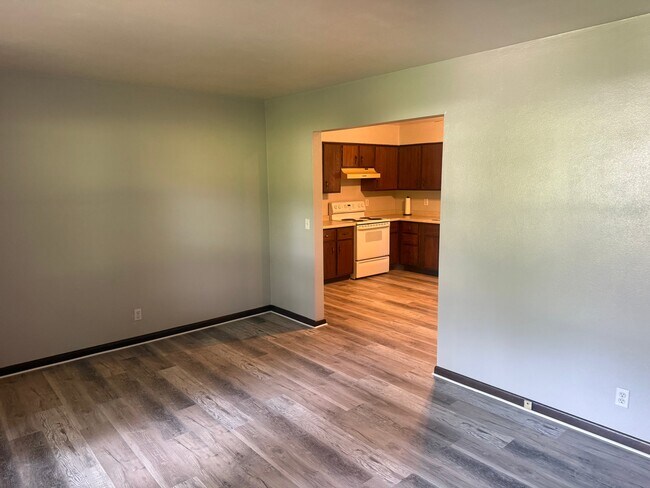 Building Photo - 2389 Hollands Grove Rd