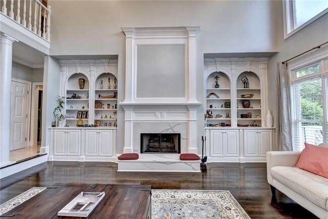 Building Photo - 645 Falls Bay Ct