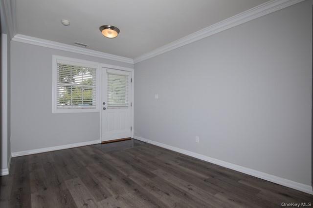 Building Photo - 102 Tudor Ln