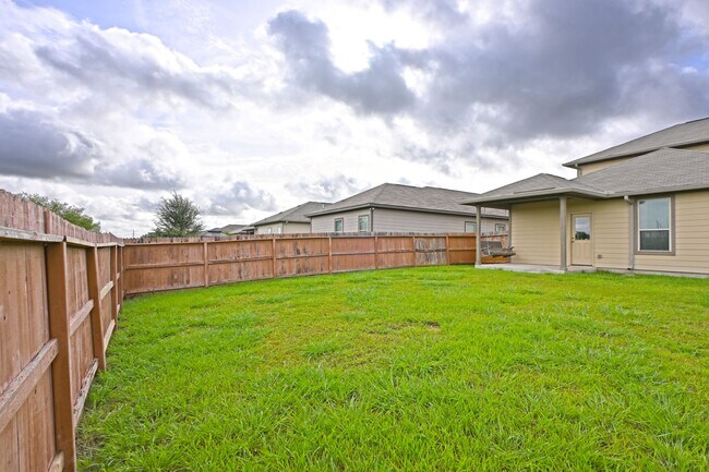 Building Photo - 138 Buttercup Bnd