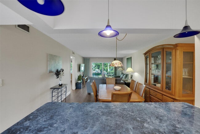 Building Photo - 8980 S Hollybrook Blvd