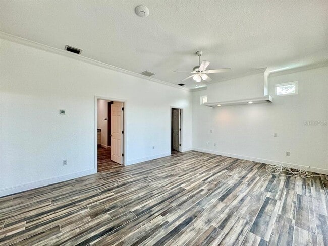 Building Photo - 2384 Creek Ct