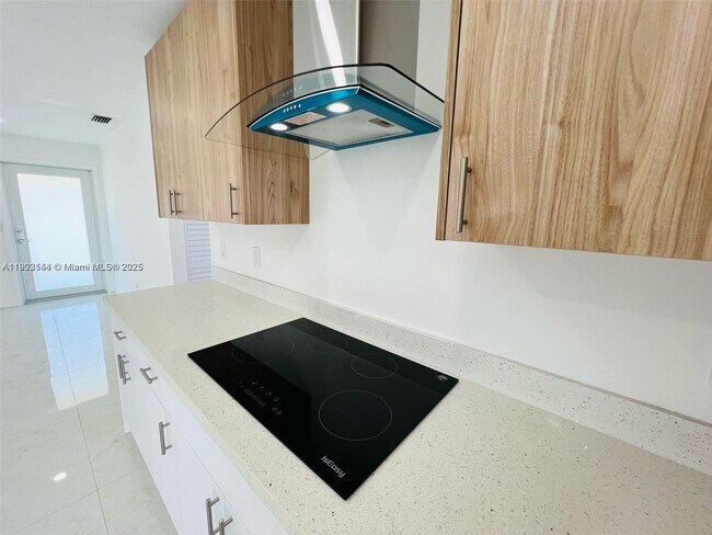 Building Photo - 26045 SW 131st Ct