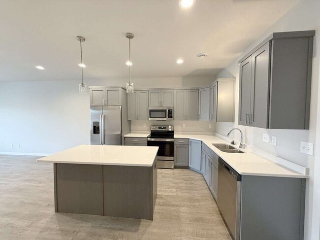 Valley View Town Homes Kitchen - Valley View Townhomes