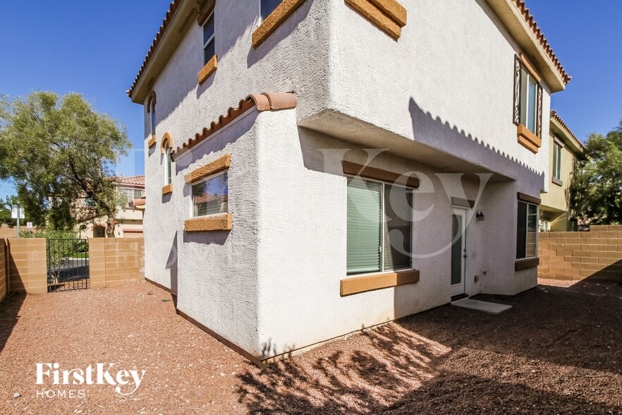 Building Photo - 10678 Allegrini Dr