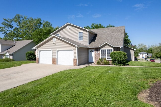 Building Photo - 5005-5007 Carrie Ridge Dr.