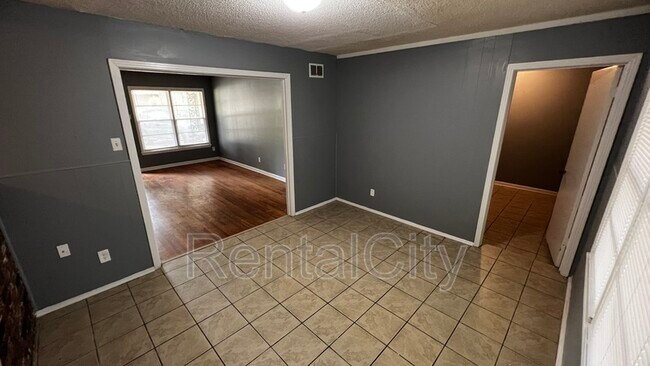 Building Photo - 4784 Blanding Cove
