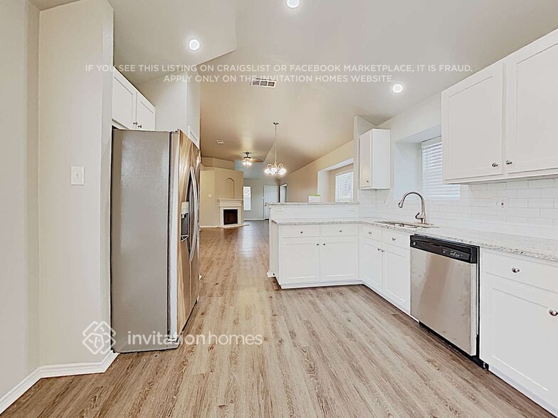 Building Photo - 209 Tanglewood Pl