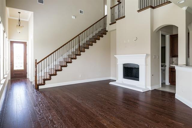 Building Photo - 573 Enfield Dr