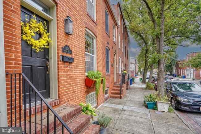 Building Photo - 1129 Battery Ave
