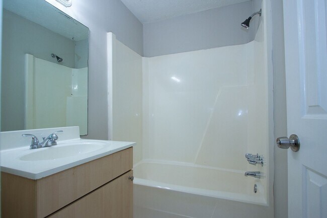 Building Photo - 2137/2139GD