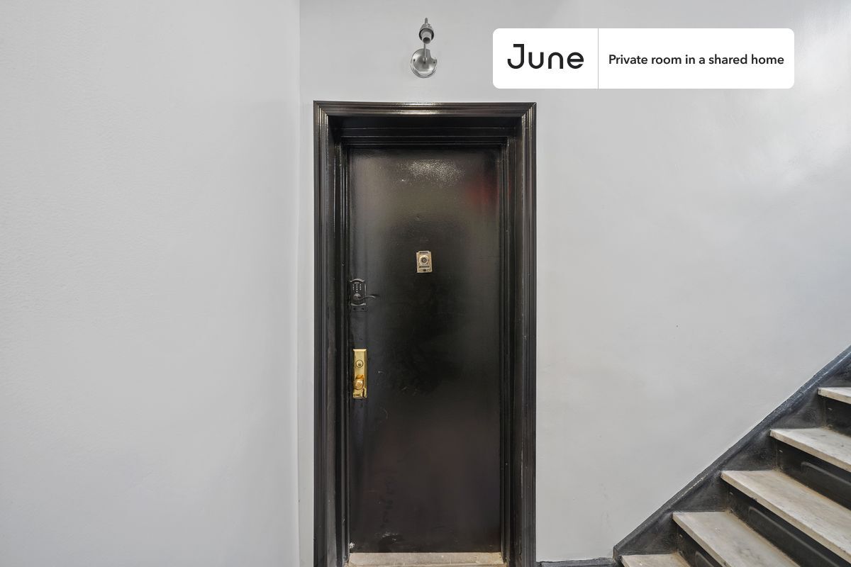 Building Photo - Room in Shared 4 bed/1 bath home in Flatbush