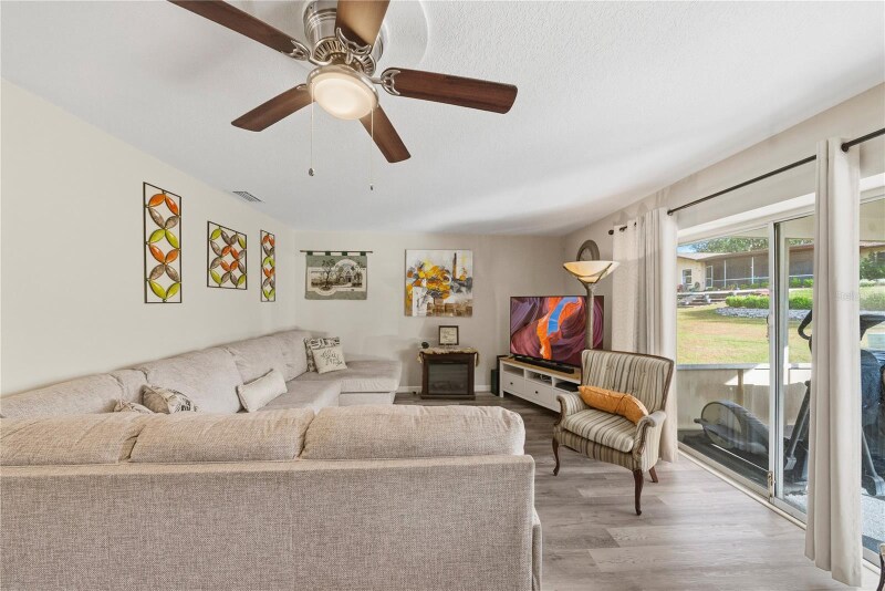 Building Photo - 2507 Bluegrass St