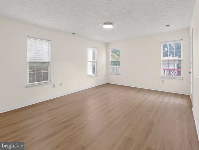 Building Photo - 6120 Gray Wolf Ct